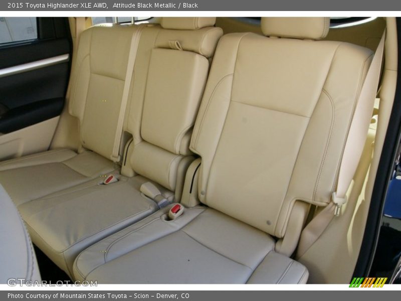 Attitude Black Metallic / Black 2015 Toyota Highlander XLE AWD