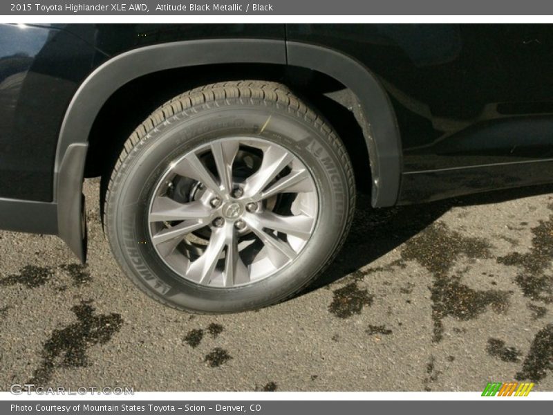 Attitude Black Metallic / Black 2015 Toyota Highlander XLE AWD