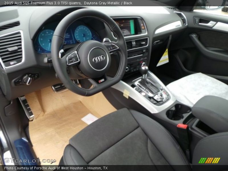 Black Interior - 2015 SQ5 Premium Plus 3.0 TFSI quattro 