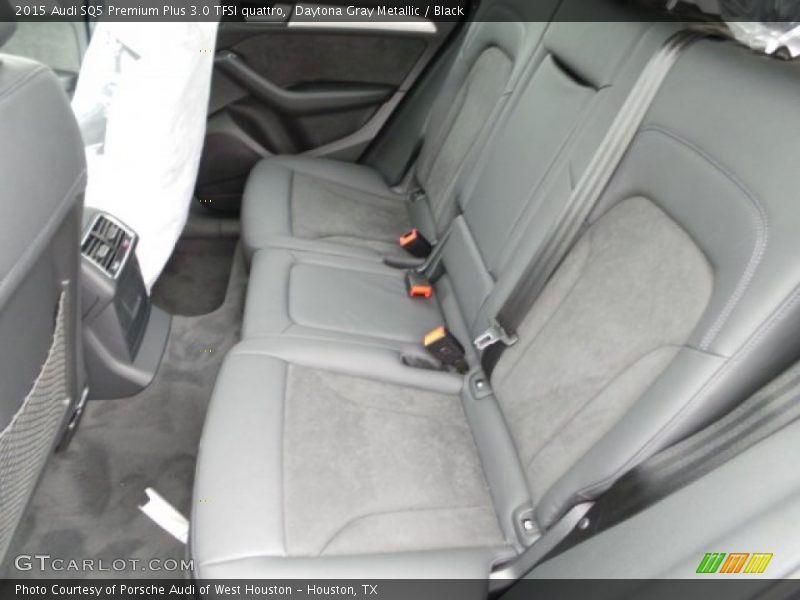 Rear Seat of 2015 SQ5 Premium Plus 3.0 TFSI quattro