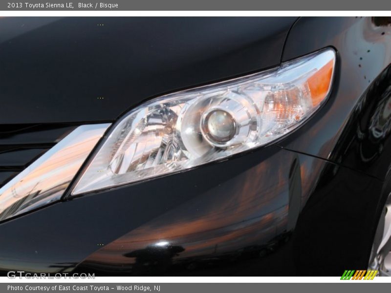 Black / Bisque 2013 Toyota Sienna LE