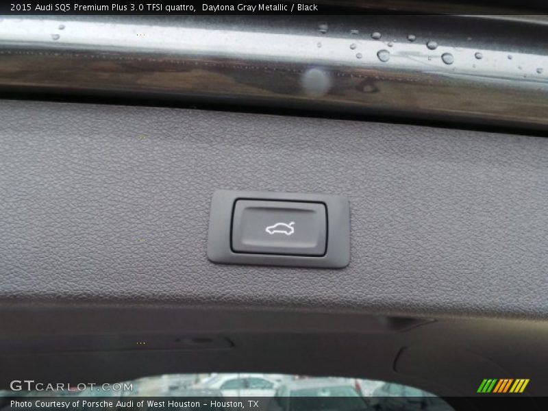 Controls of 2015 SQ5 Premium Plus 3.0 TFSI quattro