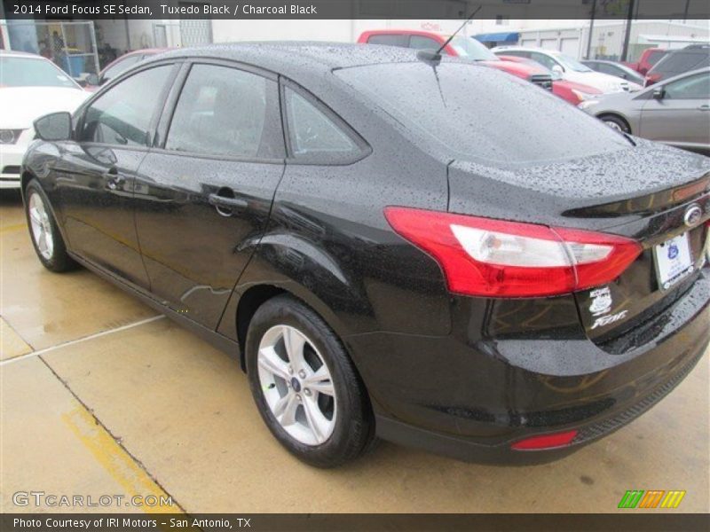 Tuxedo Black / Charcoal Black 2014 Ford Focus SE Sedan