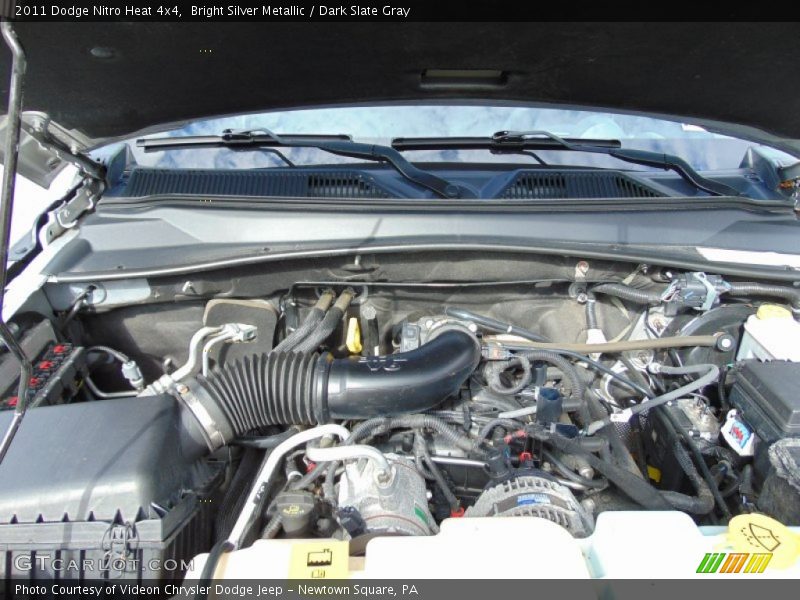Bright Silver Metallic / Dark Slate Gray 2011 Dodge Nitro Heat 4x4