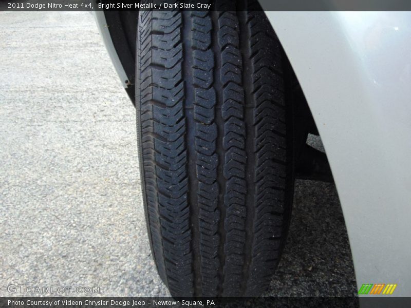 Bright Silver Metallic / Dark Slate Gray 2011 Dodge Nitro Heat 4x4