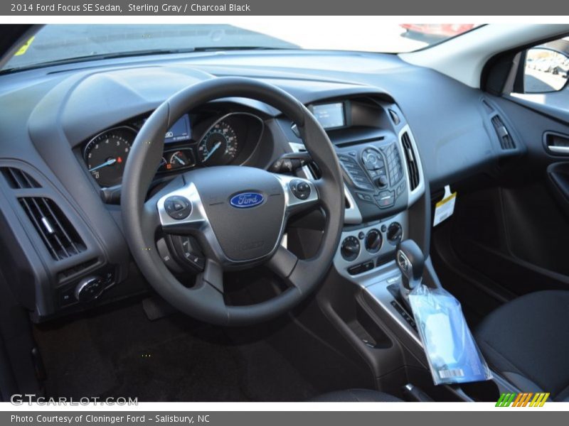Sterling Gray / Charcoal Black 2014 Ford Focus SE Sedan