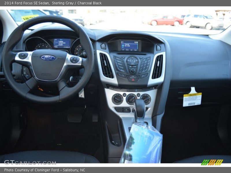 Sterling Gray / Charcoal Black 2014 Ford Focus SE Sedan
