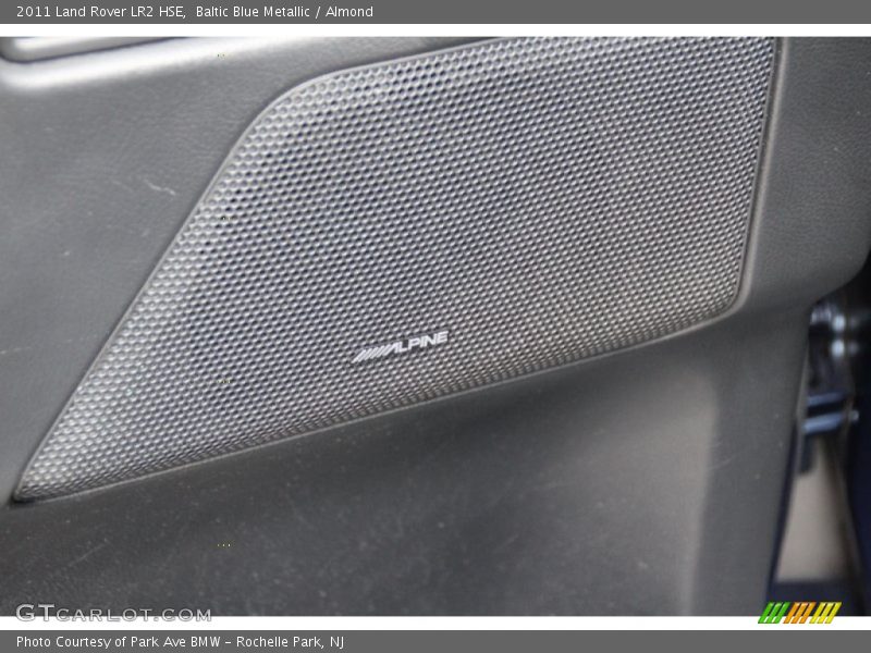 Baltic Blue Metallic / Almond 2011 Land Rover LR2 HSE