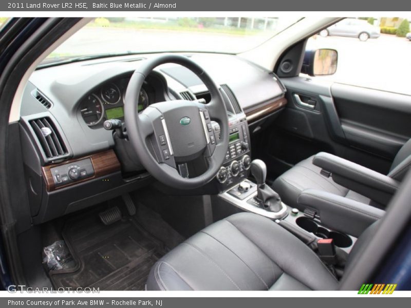 Baltic Blue Metallic / Almond 2011 Land Rover LR2 HSE