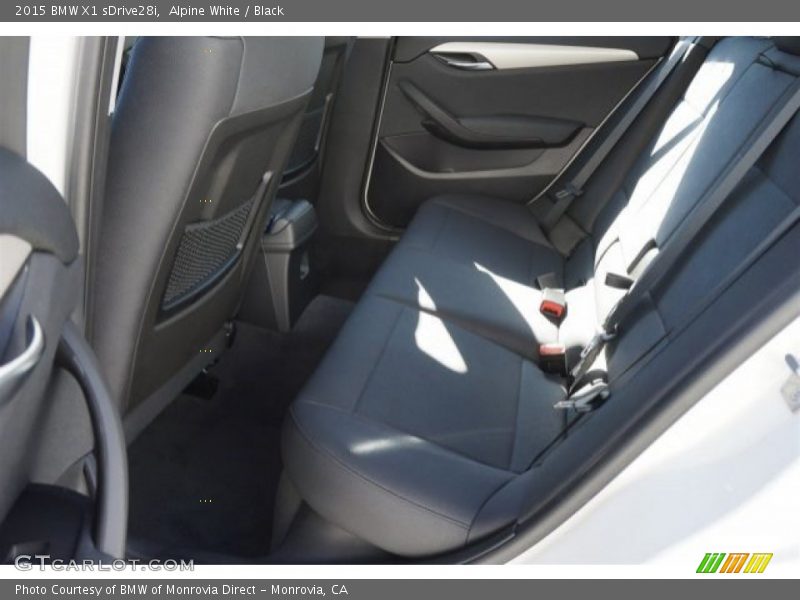 Alpine White / Black 2015 BMW X1 sDrive28i