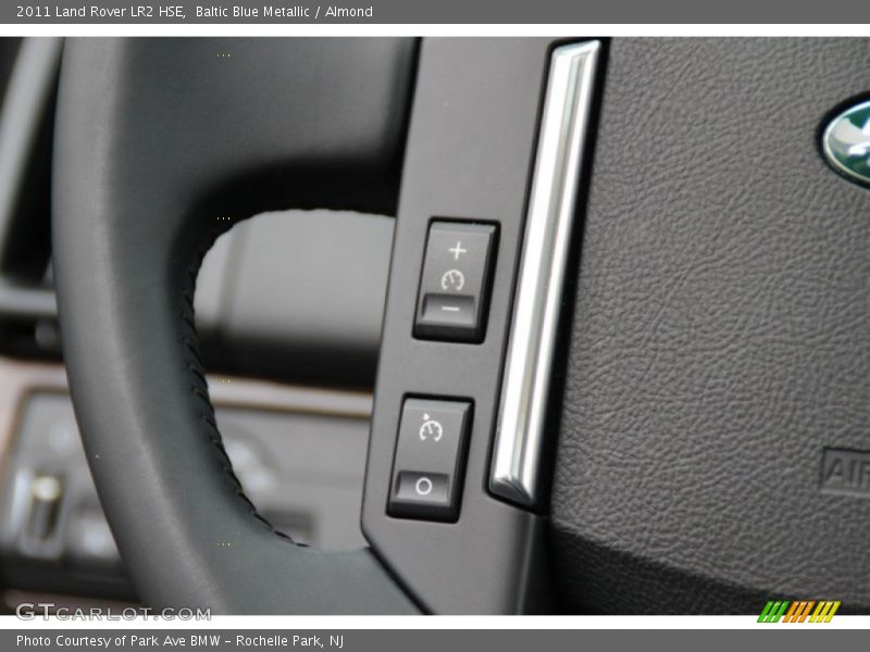 Baltic Blue Metallic / Almond 2011 Land Rover LR2 HSE