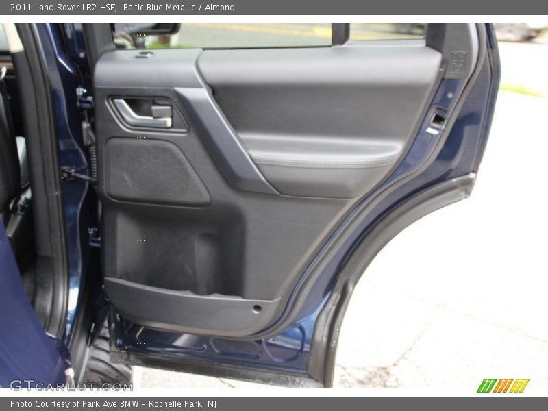 Baltic Blue Metallic / Almond 2011 Land Rover LR2 HSE