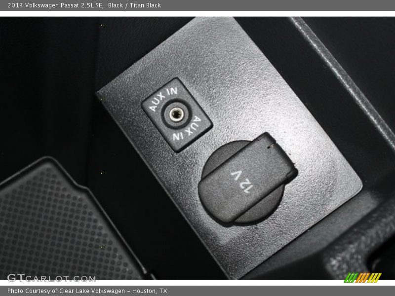 Black / Titan Black 2013 Volkswagen Passat 2.5L SE