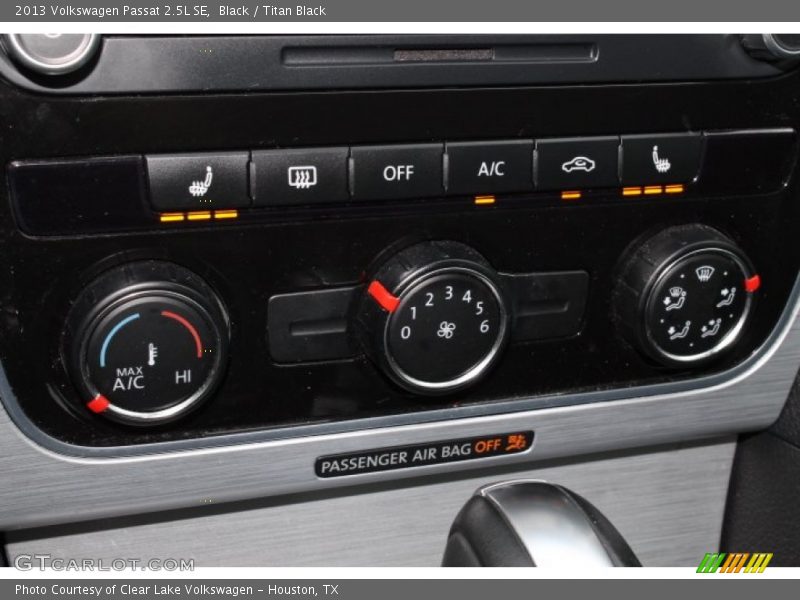 Black / Titan Black 2013 Volkswagen Passat 2.5L SE