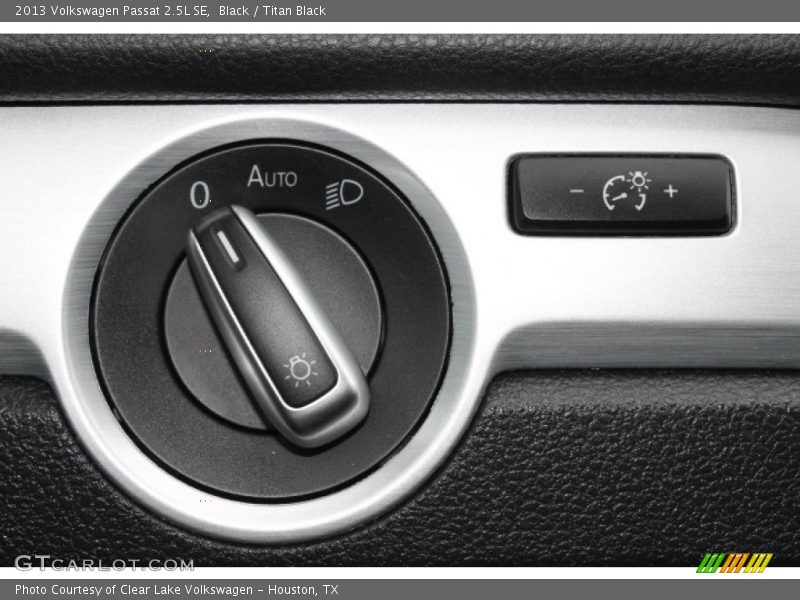 Black / Titan Black 2013 Volkswagen Passat 2.5L SE