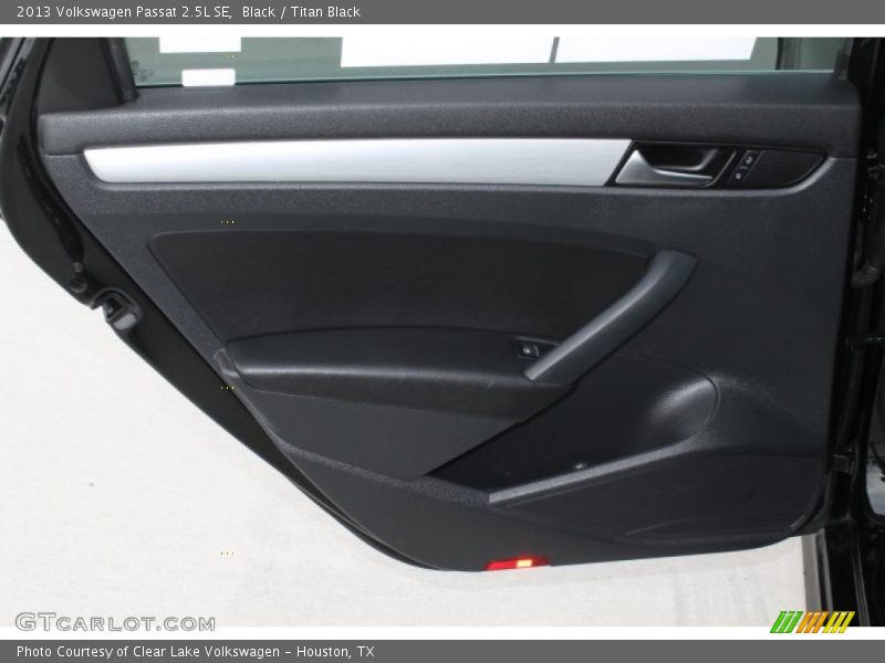 Black / Titan Black 2013 Volkswagen Passat 2.5L SE