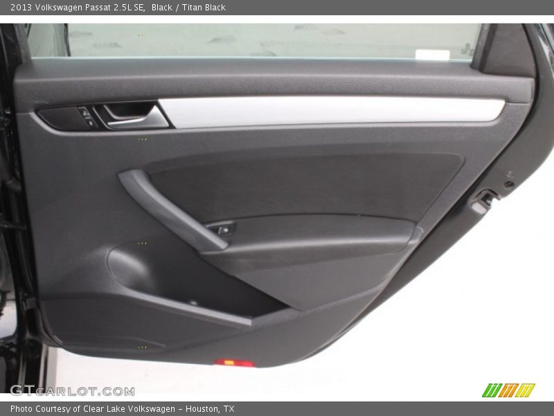 Black / Titan Black 2013 Volkswagen Passat 2.5L SE