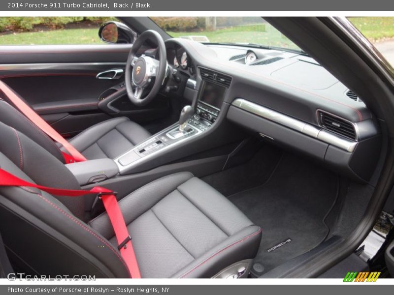 Dashboard of 2014 911 Turbo Cabriolet