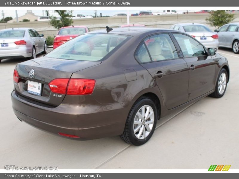 Toffee Brown Metallic / Cornsilk Beige 2011 Volkswagen Jetta SE Sedan