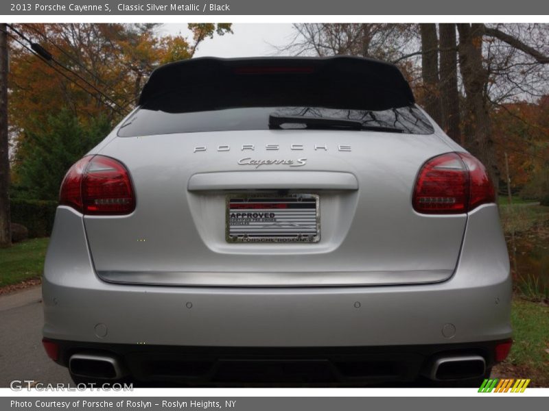 Classic Silver Metallic / Black 2013 Porsche Cayenne S