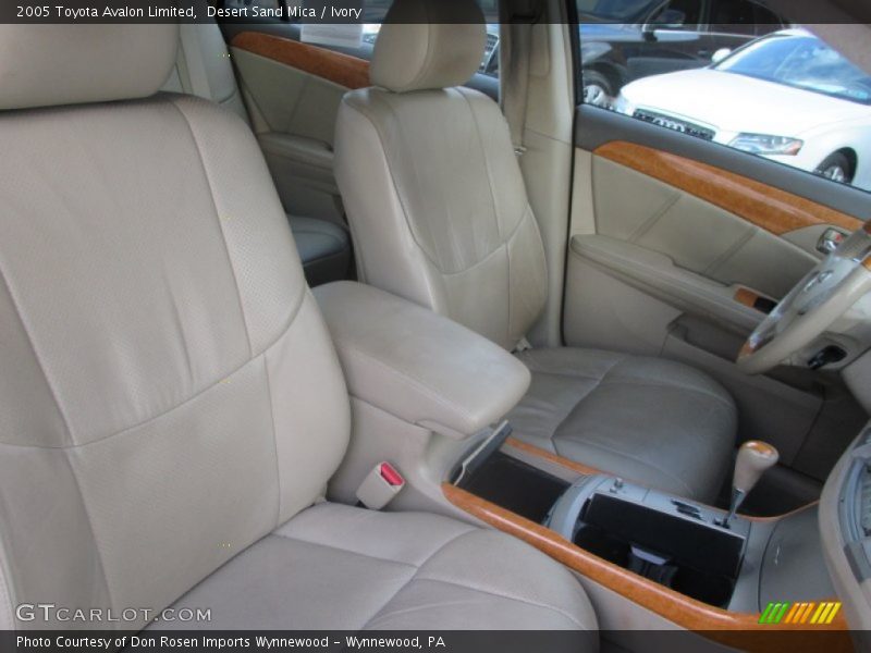 Desert Sand Mica / Ivory 2005 Toyota Avalon Limited