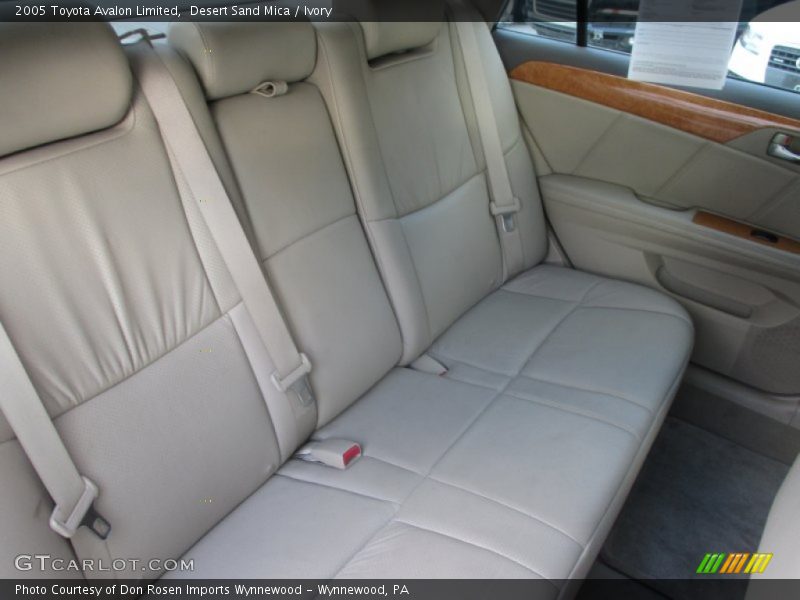 Desert Sand Mica / Ivory 2005 Toyota Avalon Limited