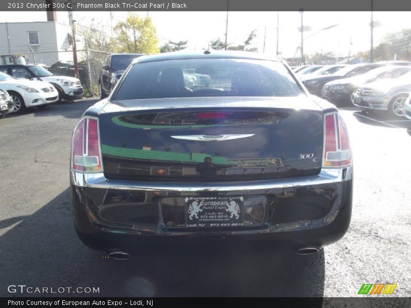 Phantom Black Tri-Coat Pearl / Black 2013 Chrysler 300 C