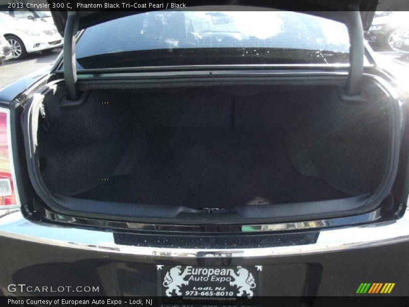 Phantom Black Tri-Coat Pearl / Black 2013 Chrysler 300 C