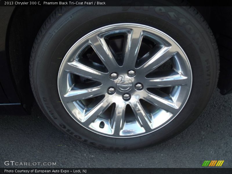 Phantom Black Tri-Coat Pearl / Black 2013 Chrysler 300 C
