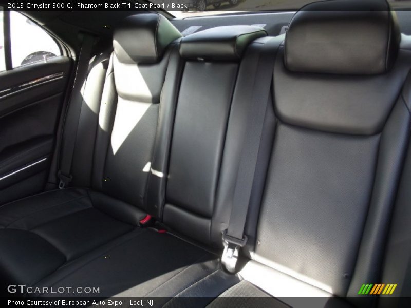 Phantom Black Tri-Coat Pearl / Black 2013 Chrysler 300 C