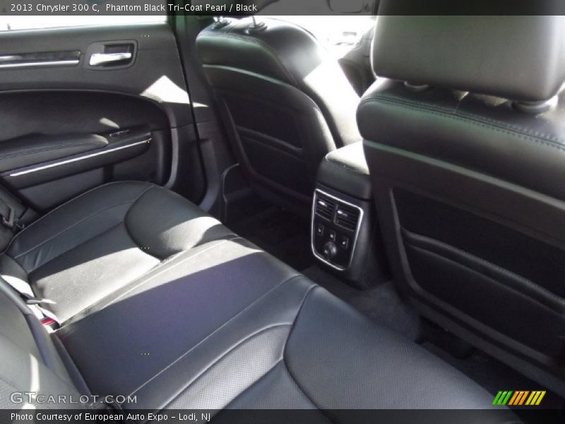 Phantom Black Tri-Coat Pearl / Black 2013 Chrysler 300 C