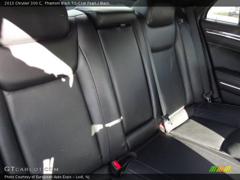 Phantom Black Tri-Coat Pearl / Black 2013 Chrysler 300 C