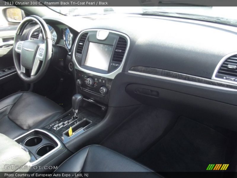 Phantom Black Tri-Coat Pearl / Black 2013 Chrysler 300 C