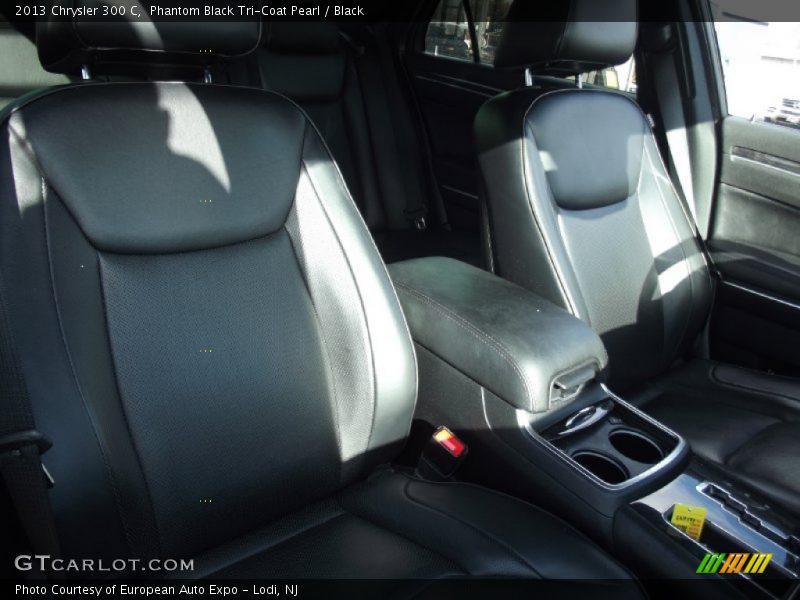 Phantom Black Tri-Coat Pearl / Black 2013 Chrysler 300 C