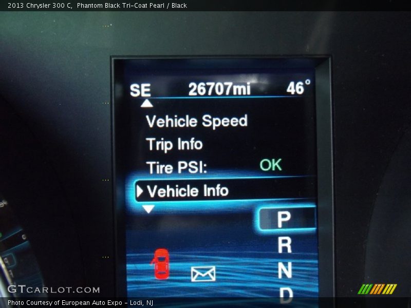 Phantom Black Tri-Coat Pearl / Black 2013 Chrysler 300 C