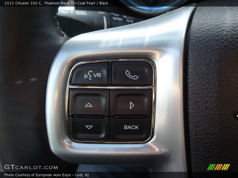 Phantom Black Tri-Coat Pearl / Black 2013 Chrysler 300 C