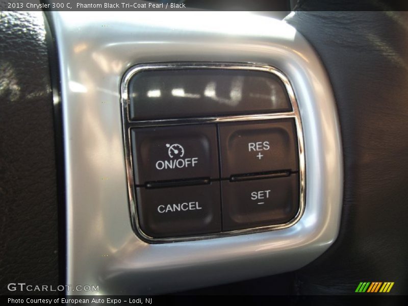 Phantom Black Tri-Coat Pearl / Black 2013 Chrysler 300 C