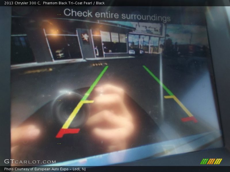 Phantom Black Tri-Coat Pearl / Black 2013 Chrysler 300 C