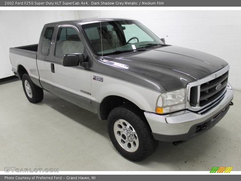 Dark Shadow Grey Metallic / Medium Flint 2002 Ford F250 Super Duty XLT SuperCab 4x4