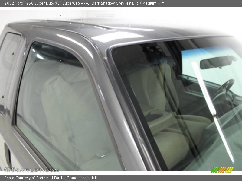 Dark Shadow Grey Metallic / Medium Flint 2002 Ford F250 Super Duty XLT SuperCab 4x4