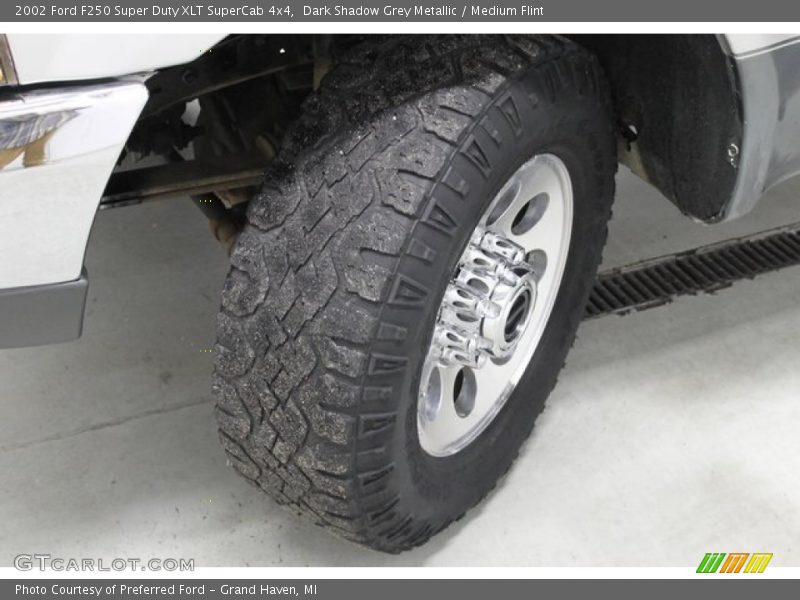 Dark Shadow Grey Metallic / Medium Flint 2002 Ford F250 Super Duty XLT SuperCab 4x4