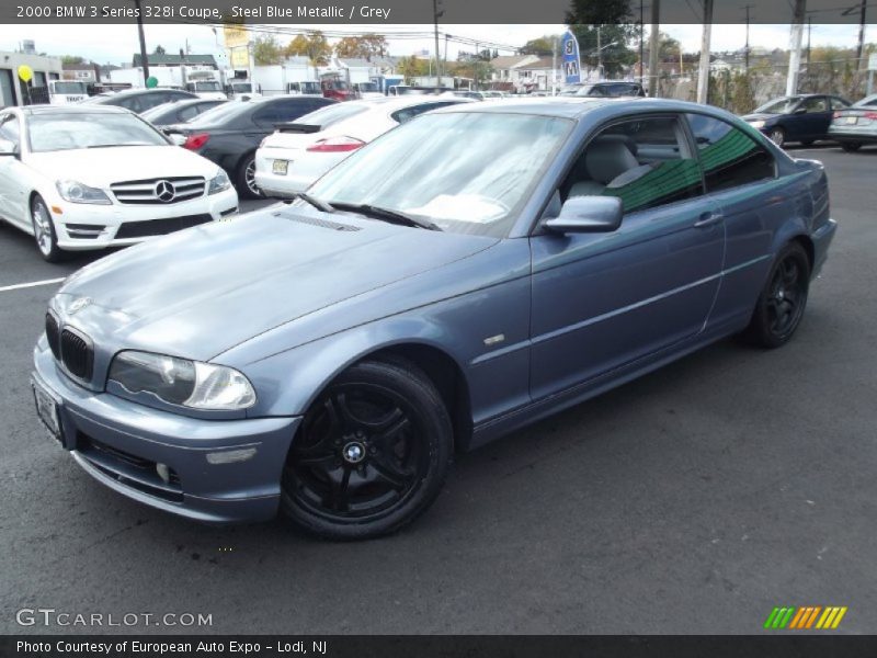 Front 3/4 View of 2000 3 Series 328i Coupe