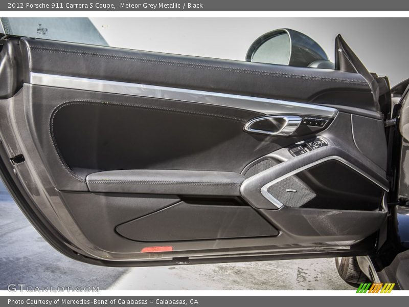 Door Panel of 2012 911 Carrera S Coupe