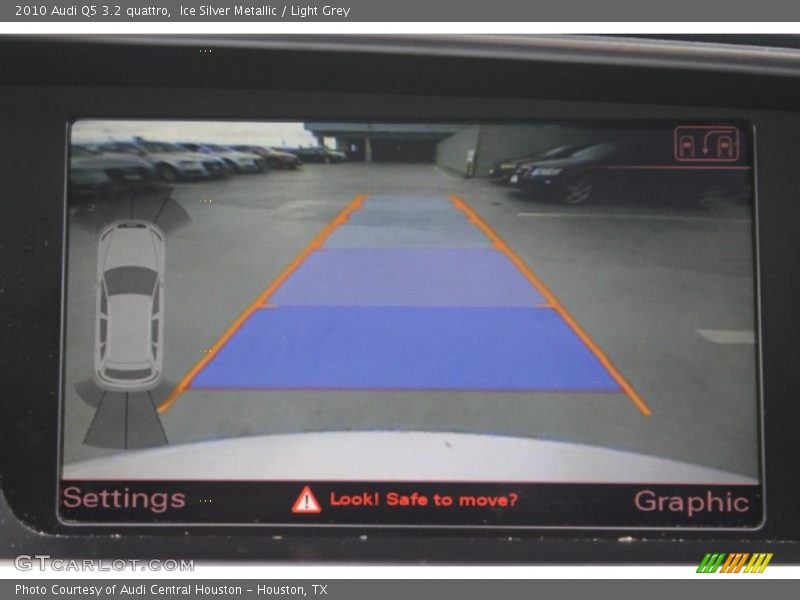 Ice Silver Metallic / Light Grey 2010 Audi Q5 3.2 quattro