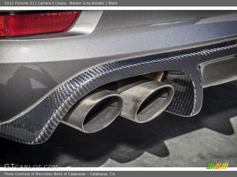 Exhaust of 2012 911 Carrera S Coupe