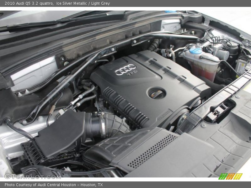 Ice Silver Metallic / Light Grey 2010 Audi Q5 3.2 quattro