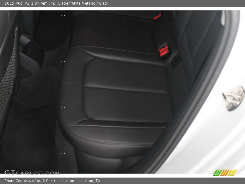 Glacier White Metallic / Black 2015 Audi A3 1.8 Premium