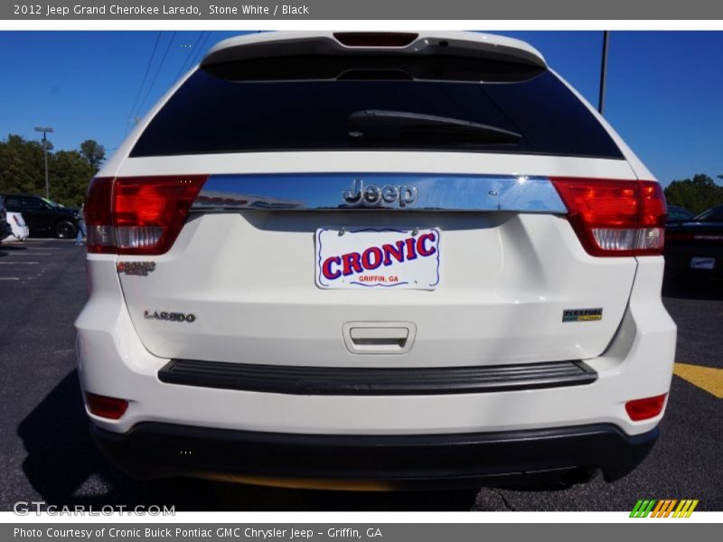 Stone White / Black 2012 Jeep Grand Cherokee Laredo