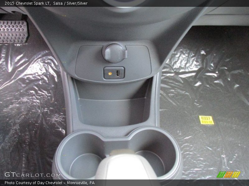 Salsa / Silver/Silver 2015 Chevrolet Spark LT