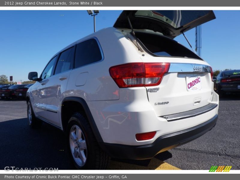 Stone White / Black 2012 Jeep Grand Cherokee Laredo